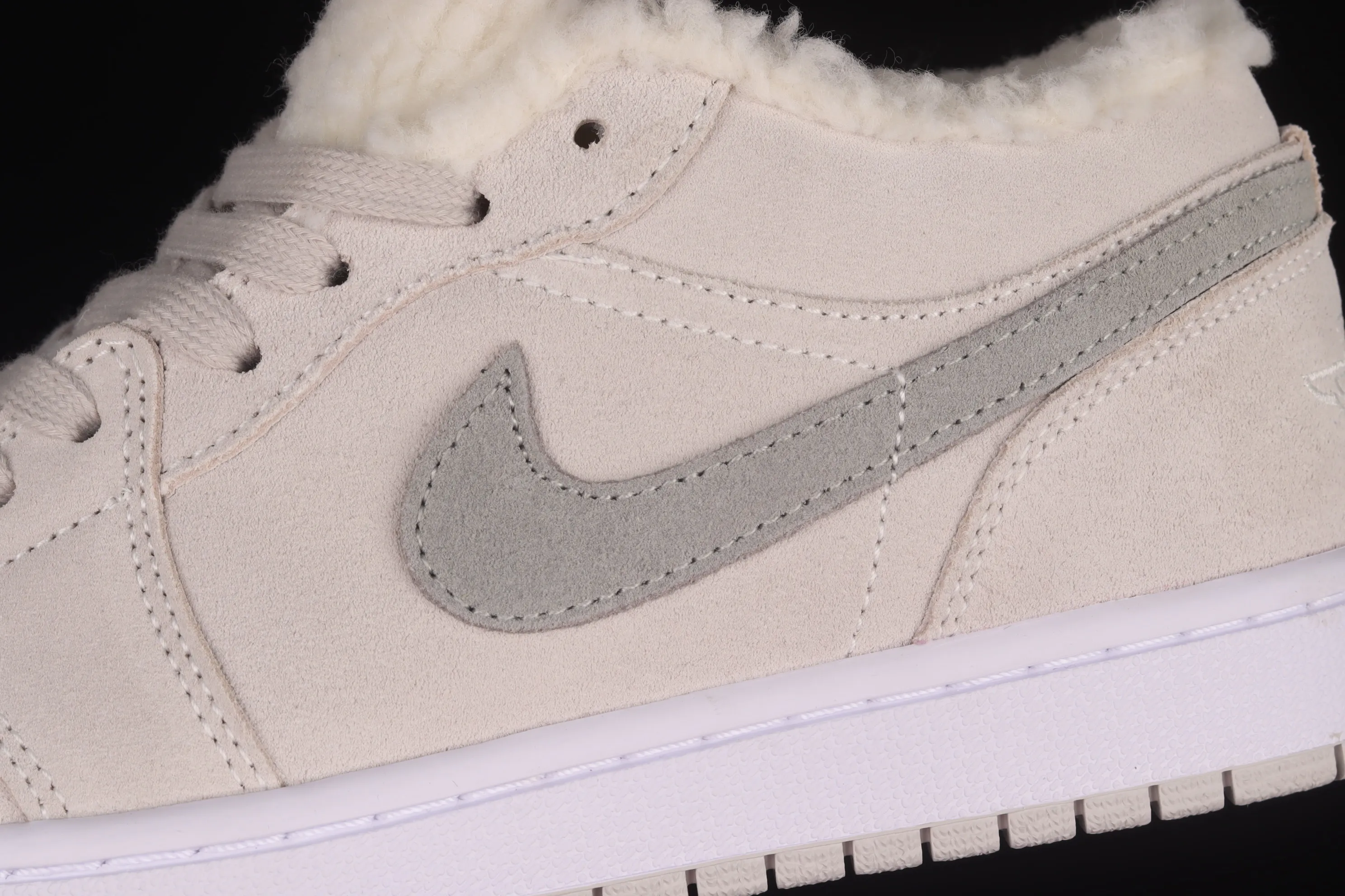 All Categories Air Jordan Jordan Series Basketball Shoes Air Jordan 1 Low Air Jordan 1 Low "Sherpa Fleece" AJ1 Joe 1 Beige Velvet Low-top Cultural Leisure Sports Basketball Shoes DO0750-002